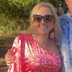 Meet your Posher, Laura